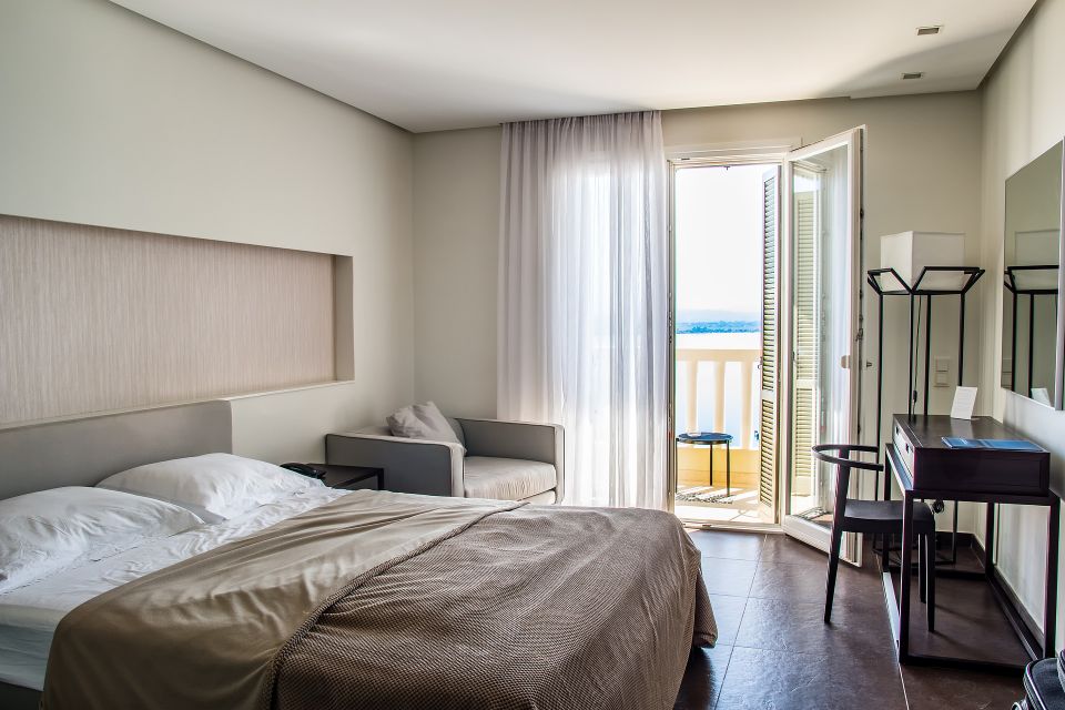 Bed and Breakfast room