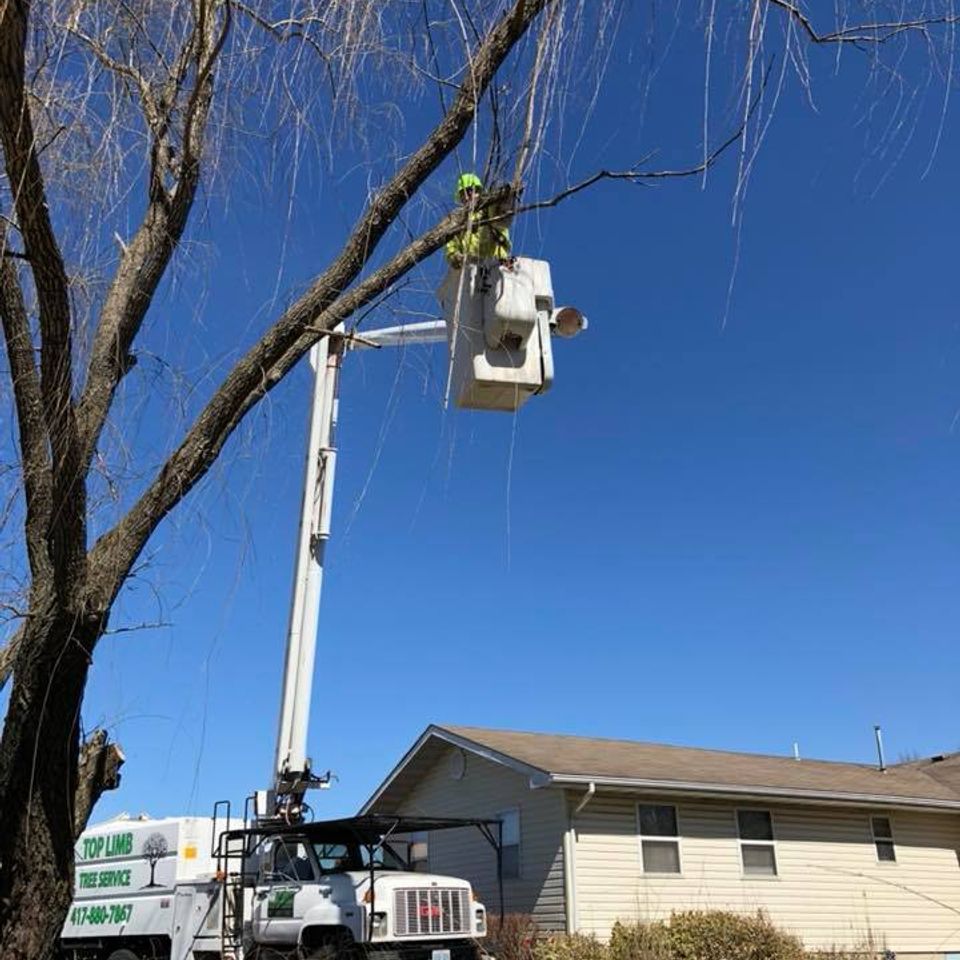 Bucket truck
