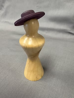 Statuehat