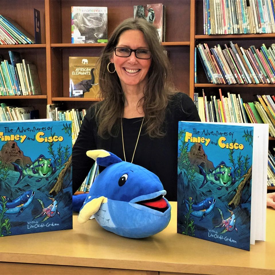 Lgraham lisa in library new albany 2018 (2)
