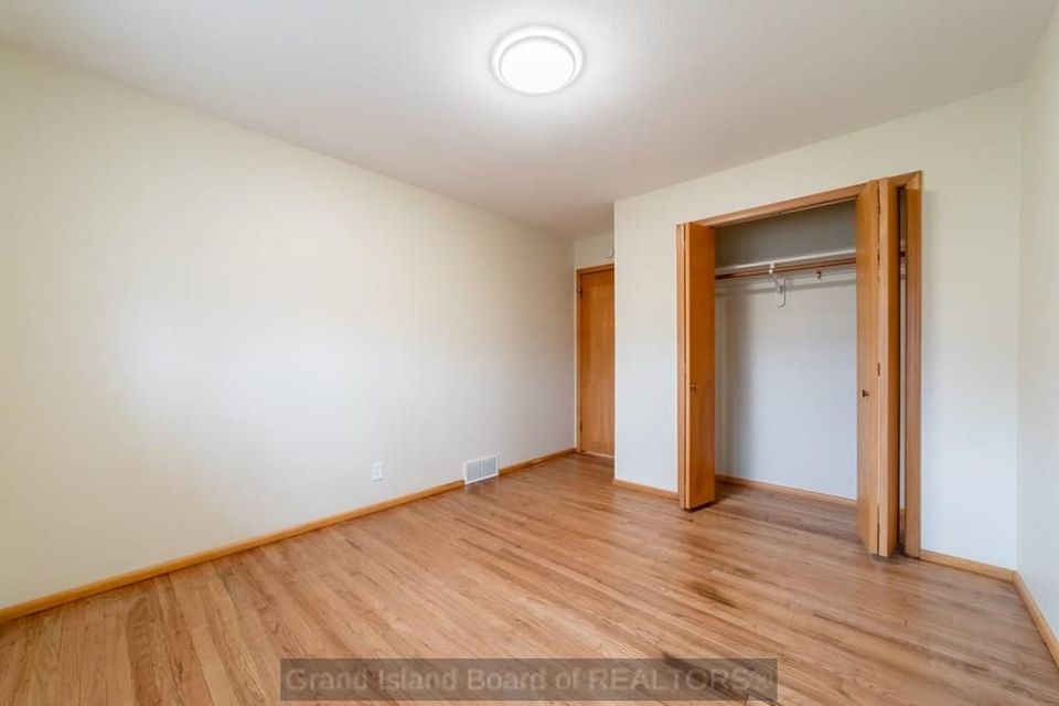 716 s blaine grand island  ne 68803 b 6