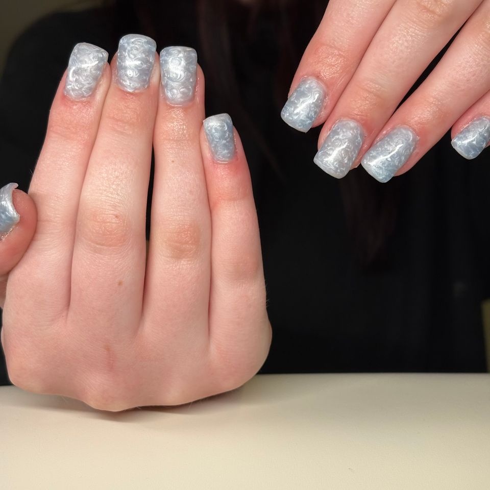 Liquid silver molten metal manicure