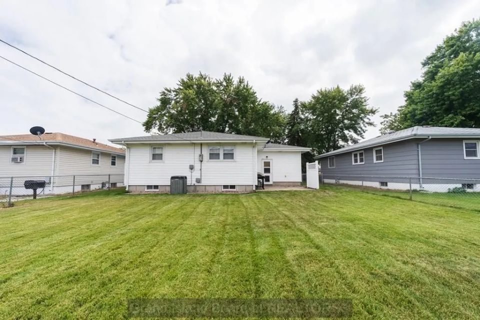 2120 w 11th st d 2