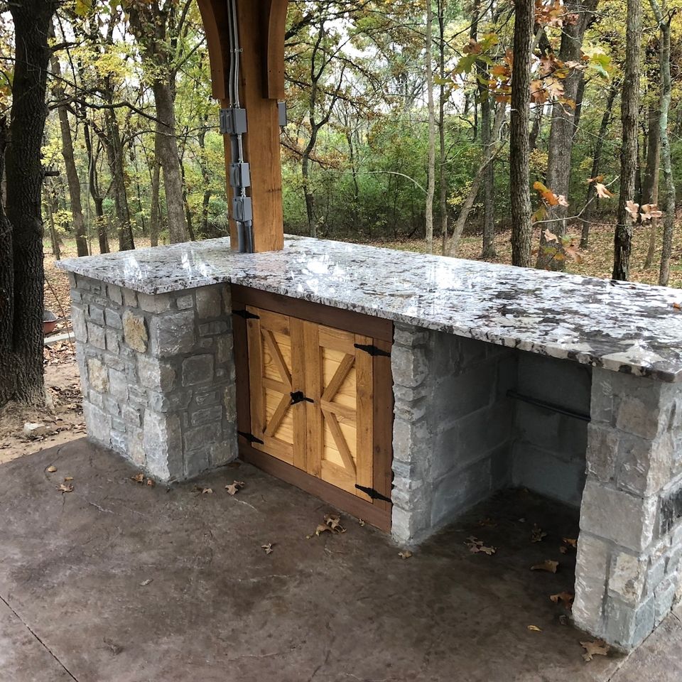 Select outdoor solutions  tulsa oklahoma  outdoor living patio outdoor kitchens  residential masonry outdoor kitchen contractor builder construction company  photo nov 05  10 02 55 am