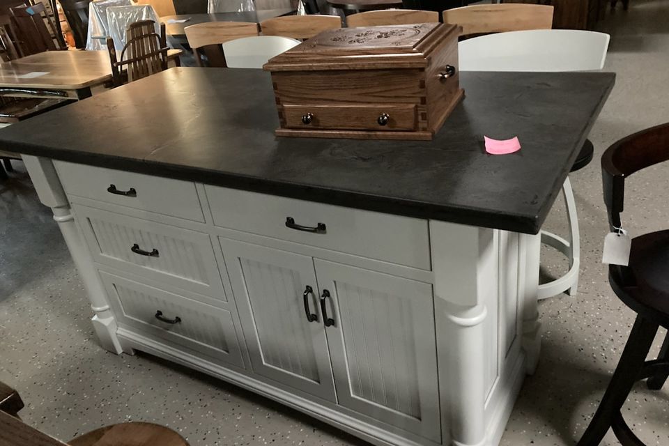 Kitchen counter 2