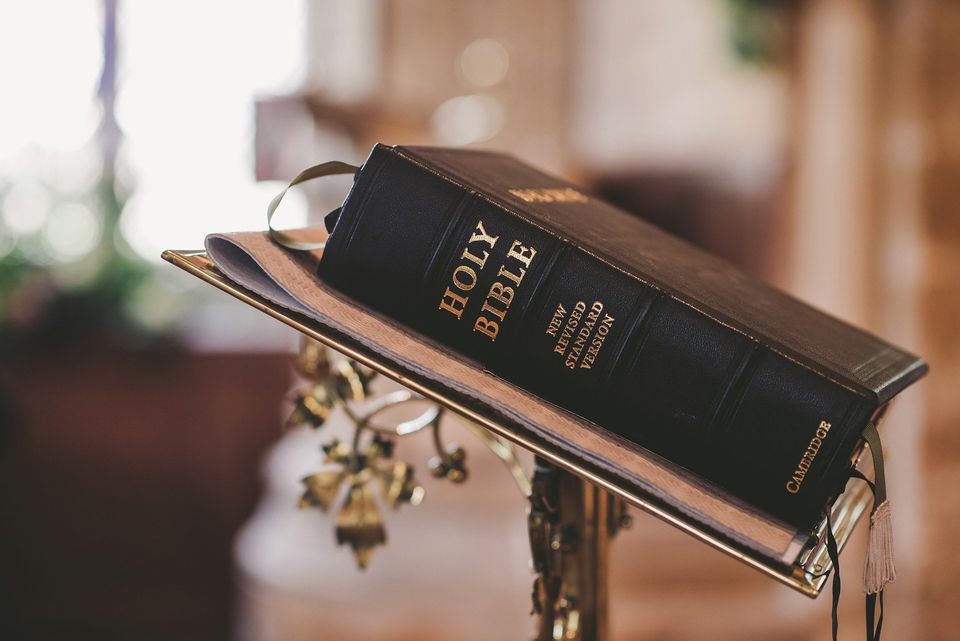 Bible 2110439 1920