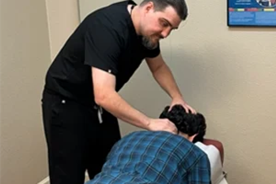 Chiropractor san antonio tx brian long hp neck pain hp circle c3287310b29d5110d14c265864e7dc99 fsp9wqcm26j3