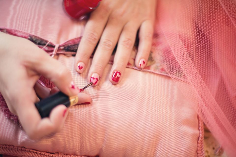 Painting fingernails 50e3d0414c 1920