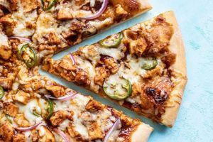 Chicken bbq pizza 750x500