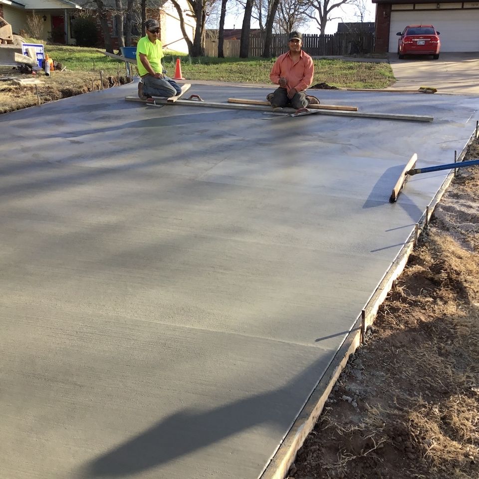Select outdoor solutions  tulsa oklahoma  new concrete driveway replacement  engineered concrete driveway replacement repair contractor construction company  photo apr 04  5 54 29 pm