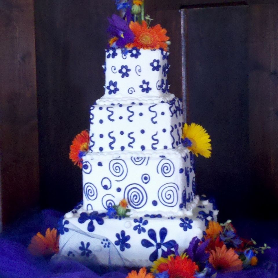 Wed cake 23620180617 12715 c6k8h6