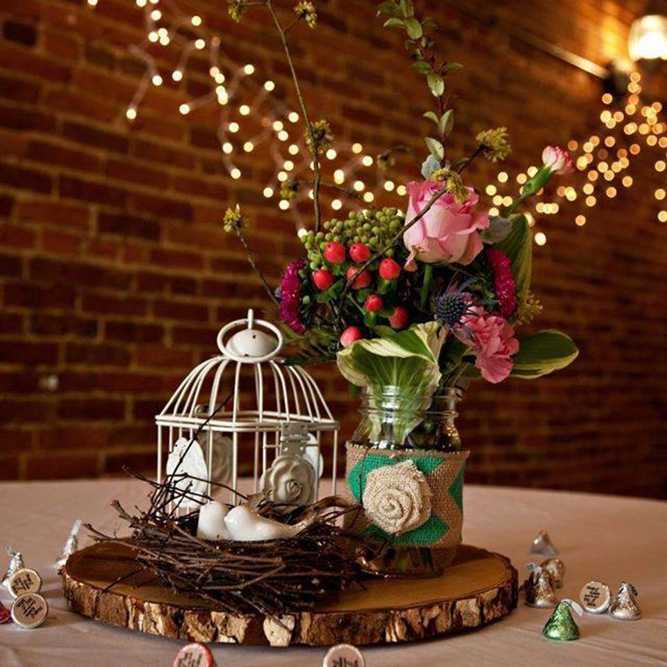 birds of a feather table setting