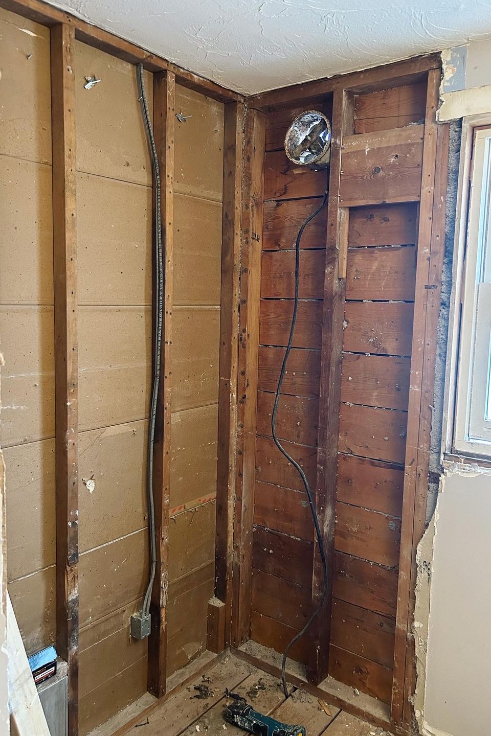Pearce photo shower w glass door before