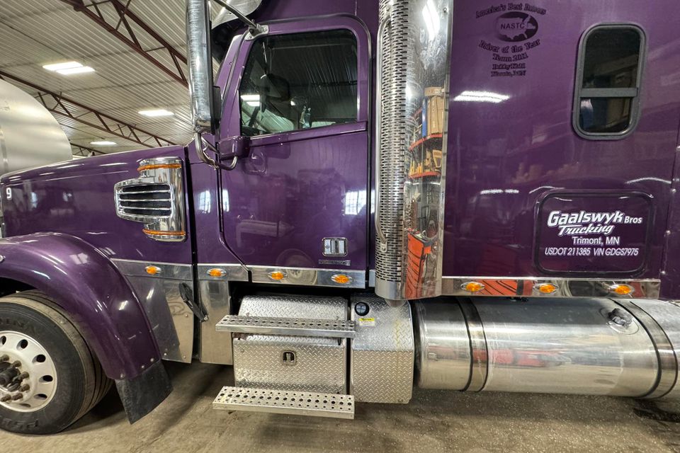 Glaaswik trucking