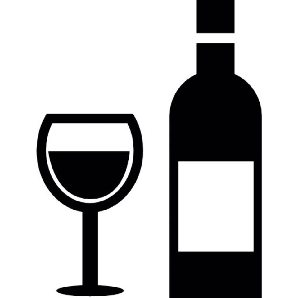 Glass and bottle of wine20180522 21482 3fe4fb