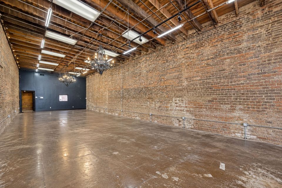 34 web or mls 206 southside square edits   clear lens real estate photography 11