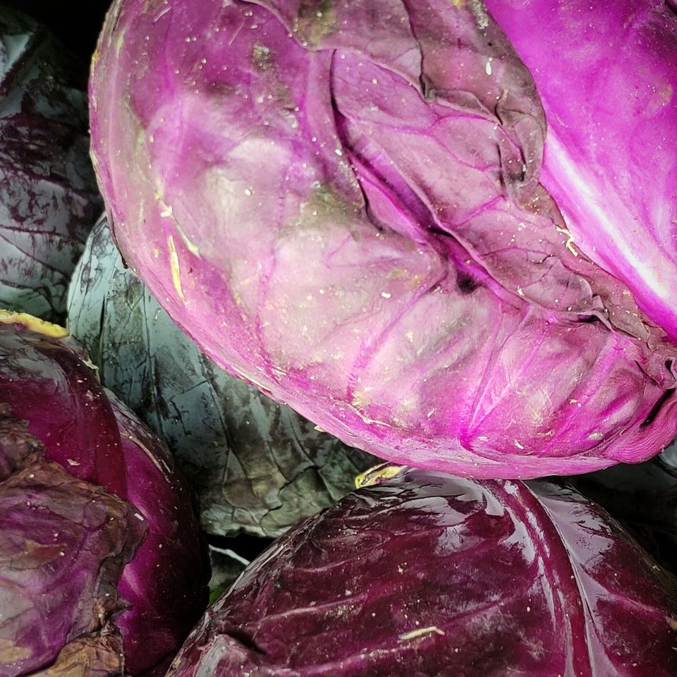 Grocerystore redcabbage