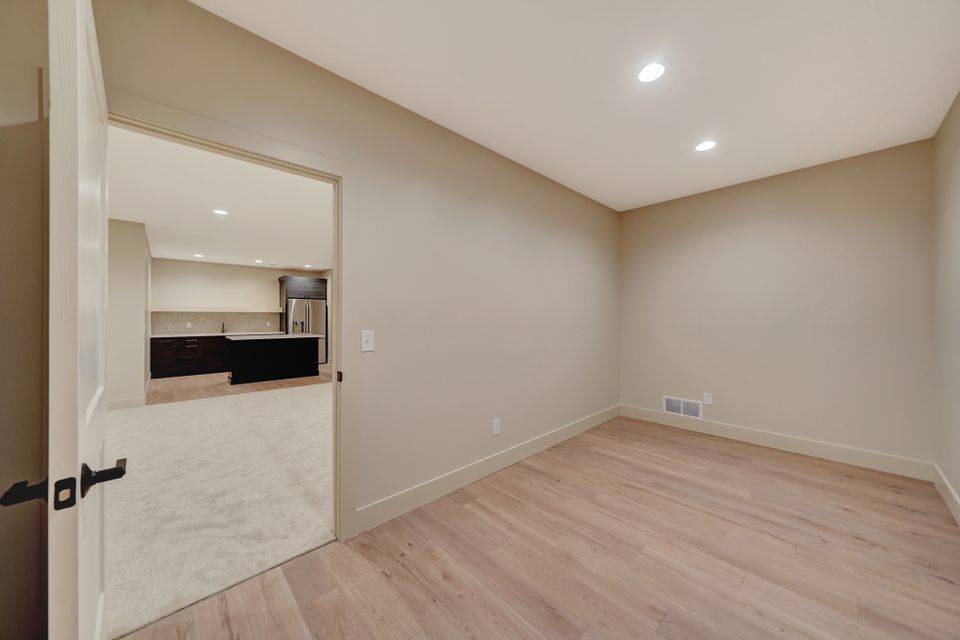 1239 s 88th st 42
