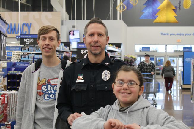 Shop with cop kamp