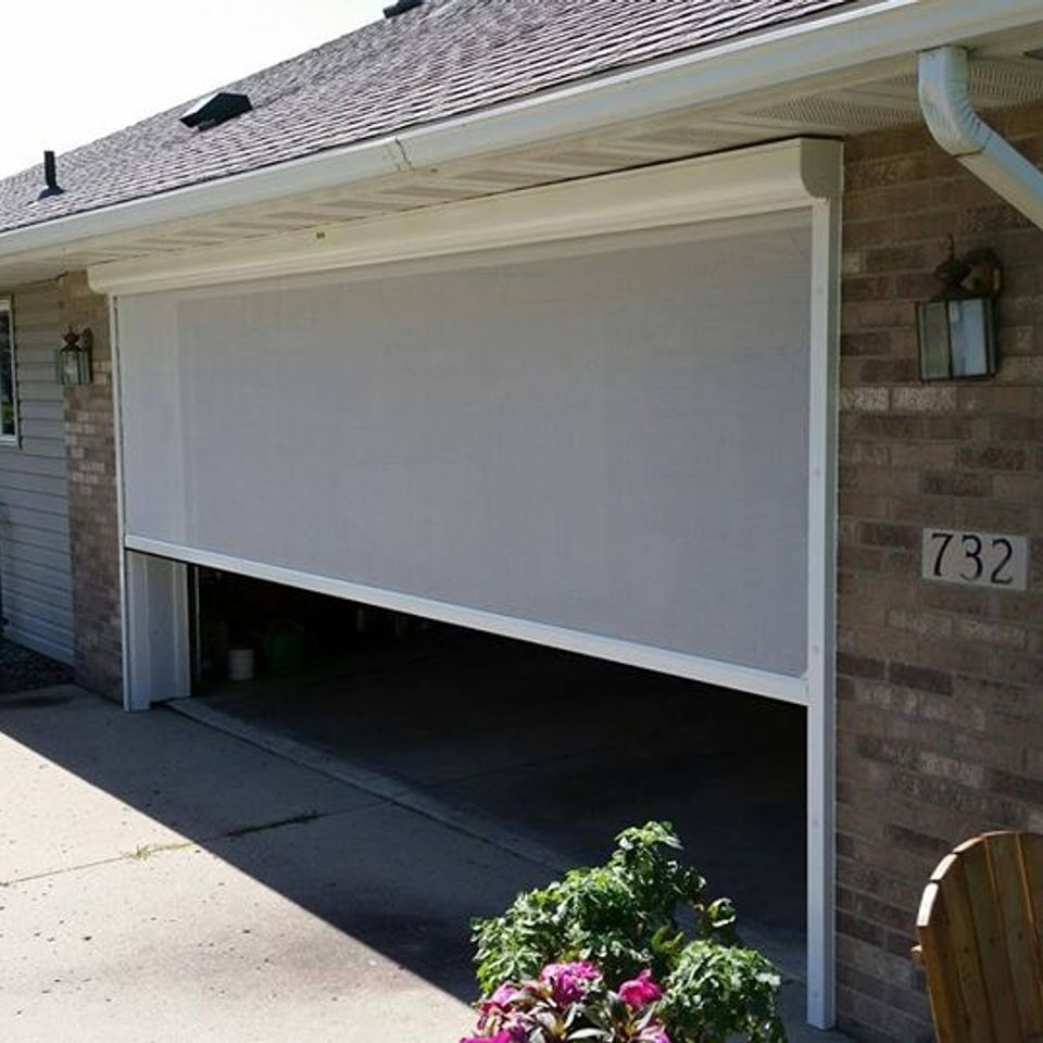 Tree of life2 retractable screen1garage7