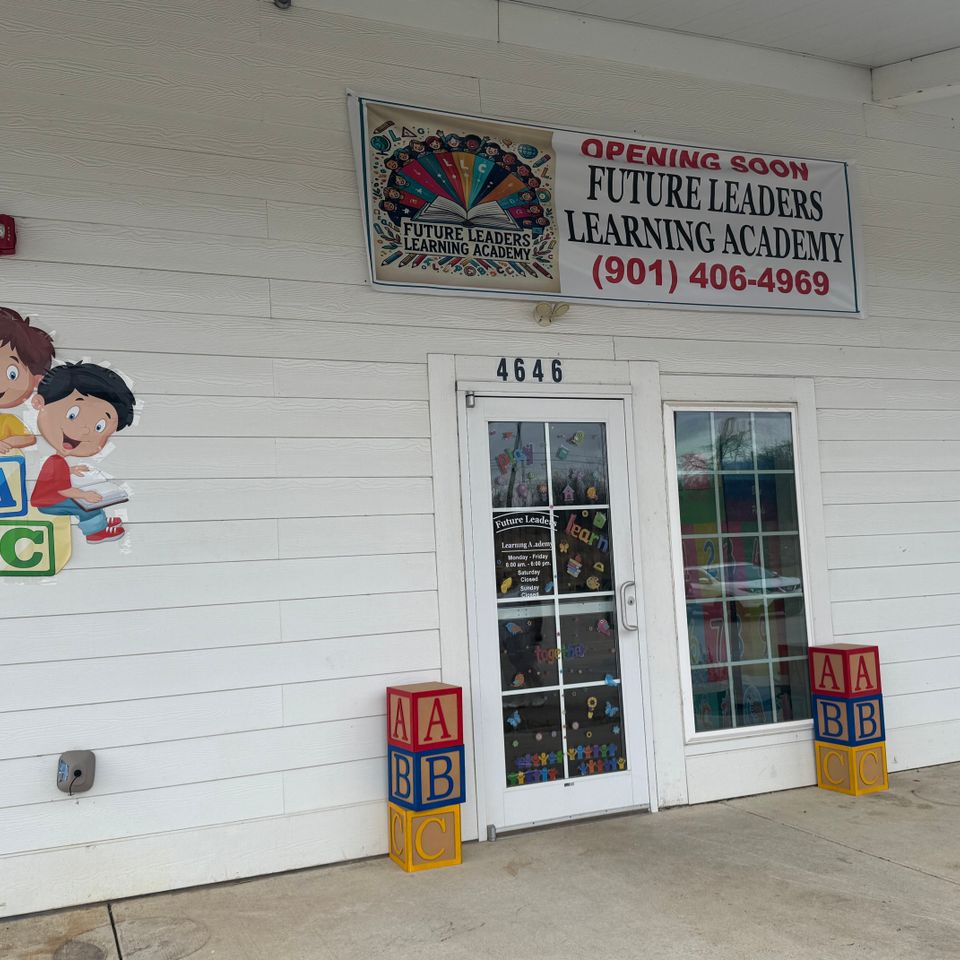 Flla front door diagonal