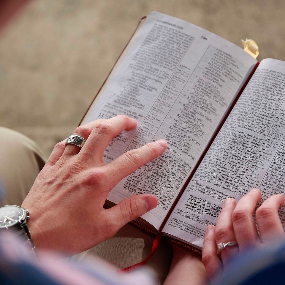 Bible gf0ce7c542 1920