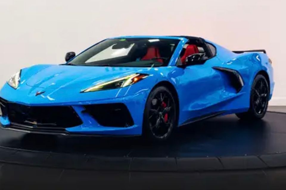 Chevrolet corvette c8 blue
