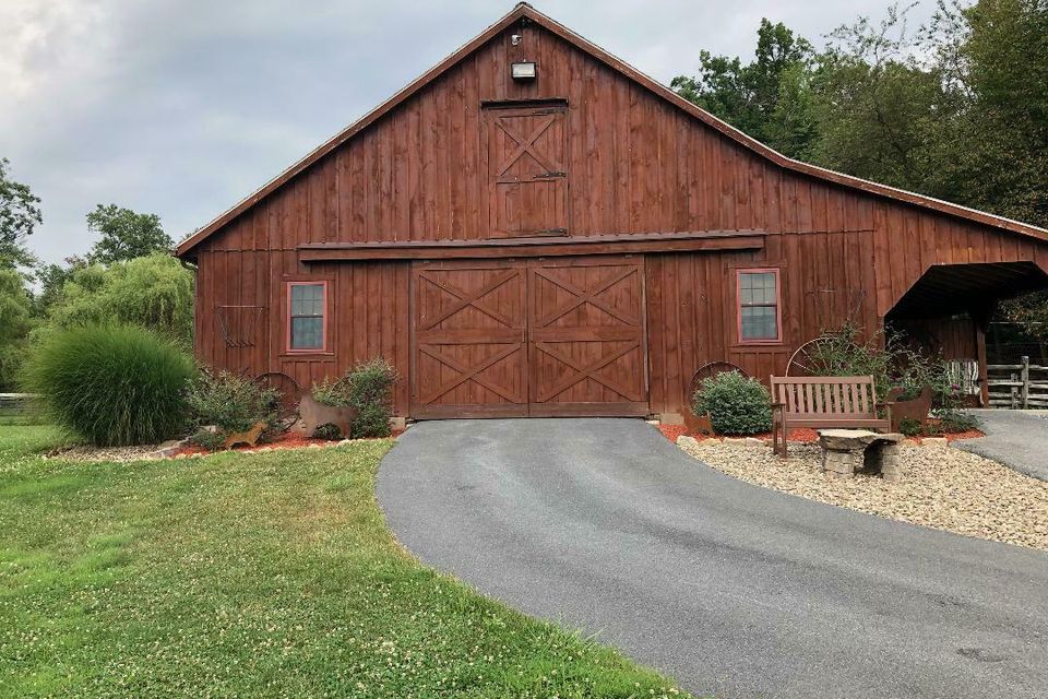Barn freshly landscaped good
