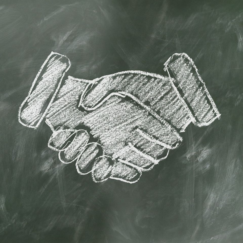 Shaking hands gea169f225 1920