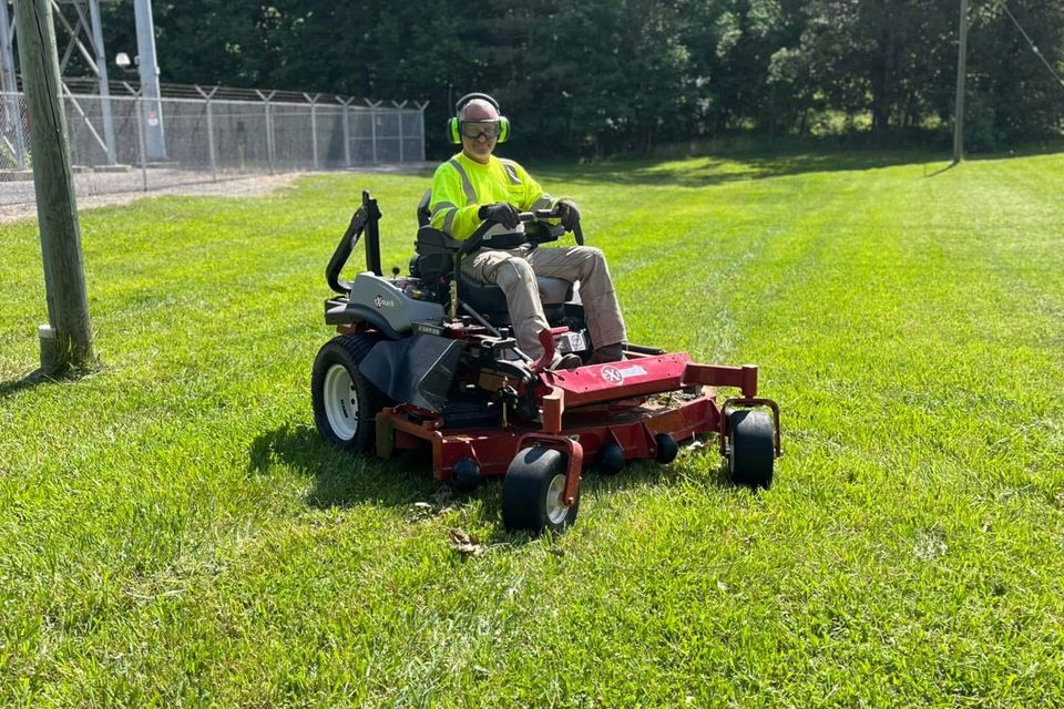 Lawn mowing img 4790