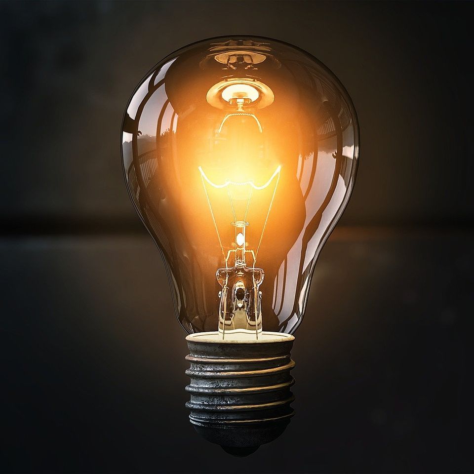 Light bulb ga20f8c90e 1920