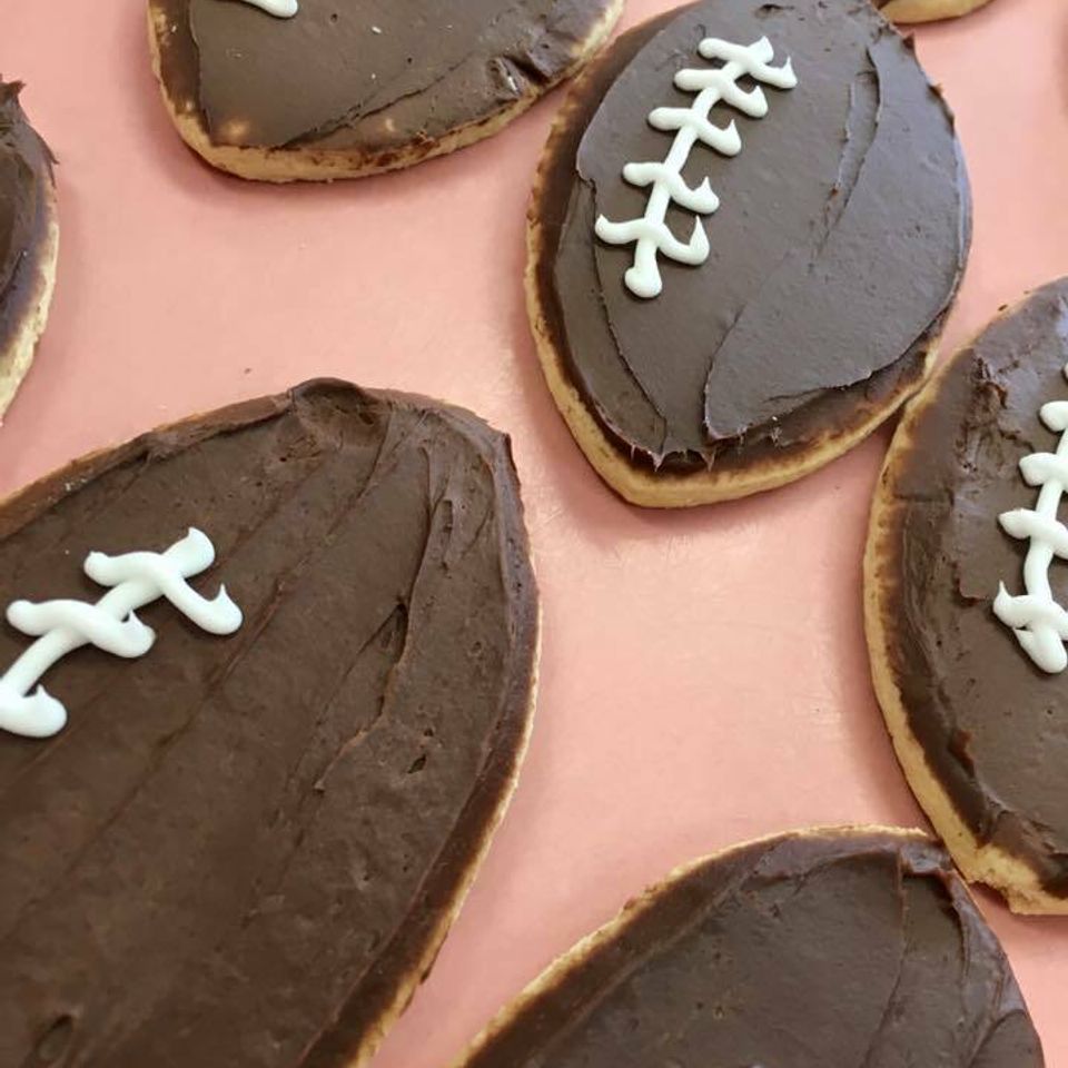 Duke bakery alton cookie football