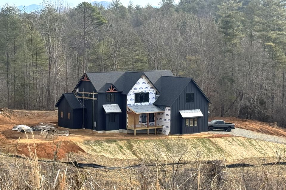 02 front exterior construction