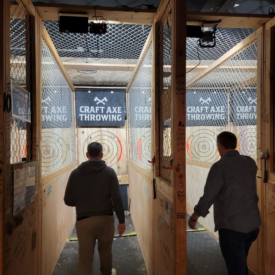 Axe throwing social8