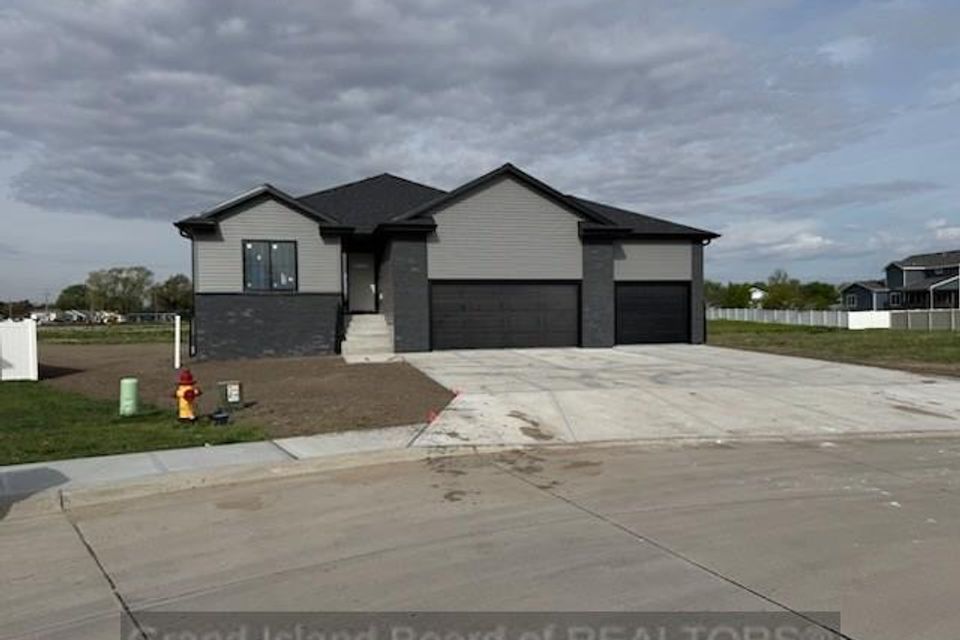 2112 pearl pl grand island ne 68803 a 2