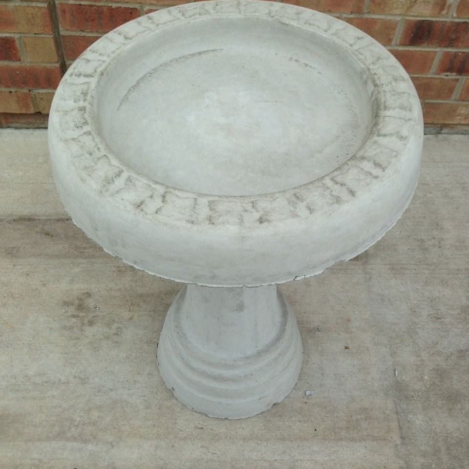  3a small birdbath20150505 6999 qr6ohv