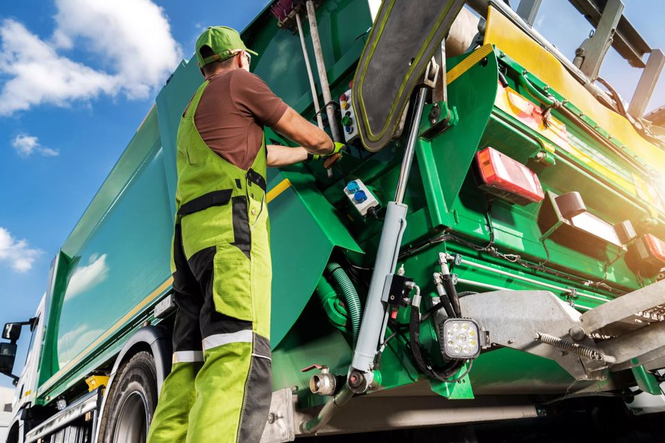 Trash can cleaners