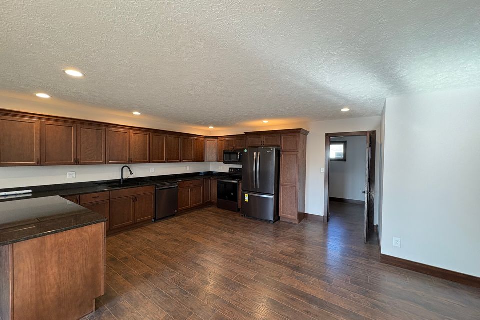 559 s main 