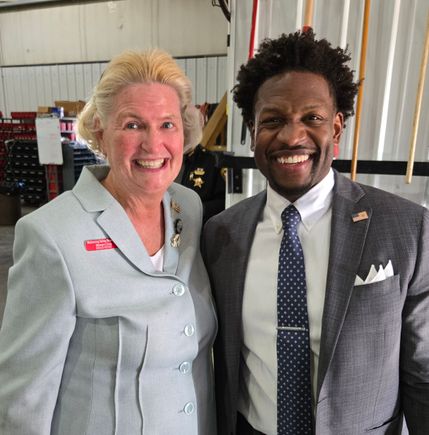 Mahoning Valley Republican Women’s Club with Lorenzo Sewell at an OFRW event