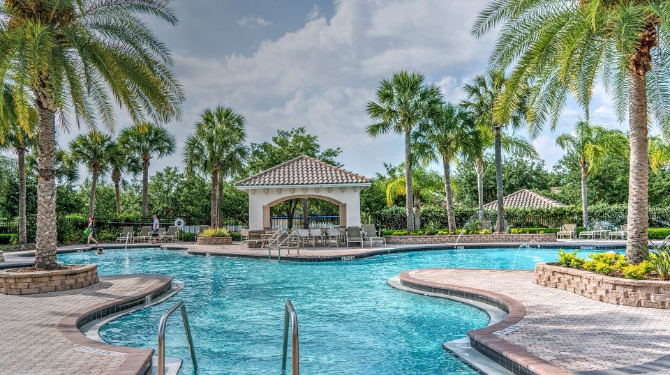 Resort e831b10f28 1920