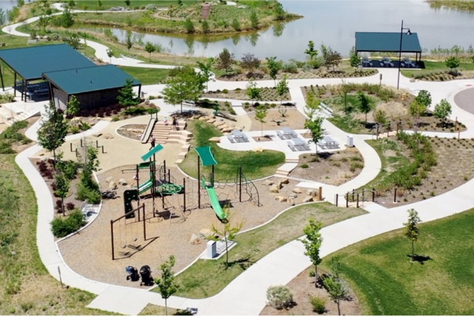 Barefoot lakes playground