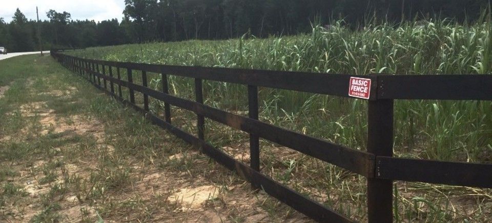 Basic Fence NC, Wood Fence, Vinyl Fence, Chain Link Fence, Build Fence Cumberland County NC