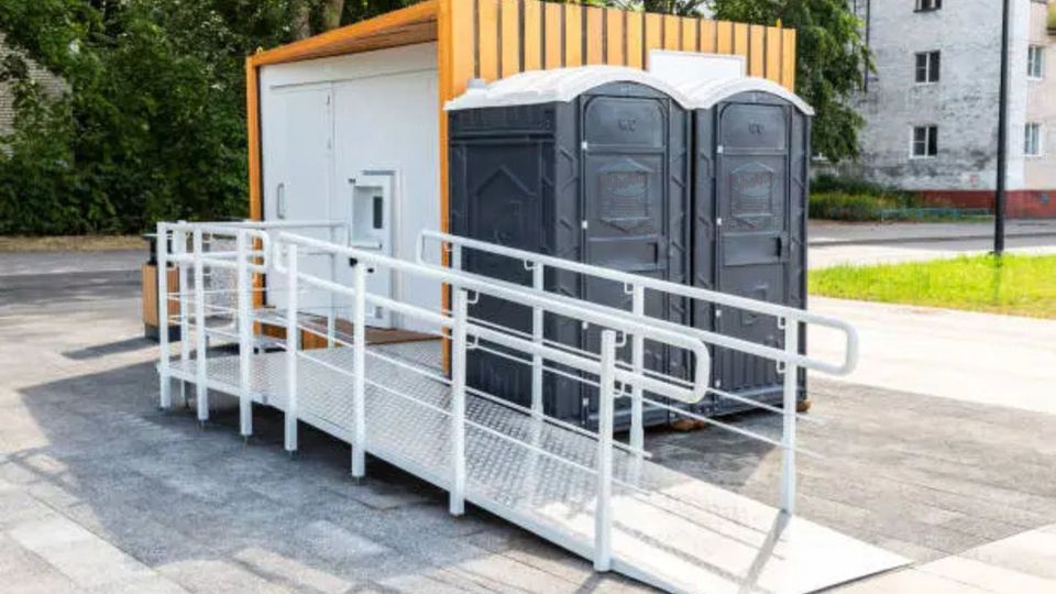 porta potties rentals near me