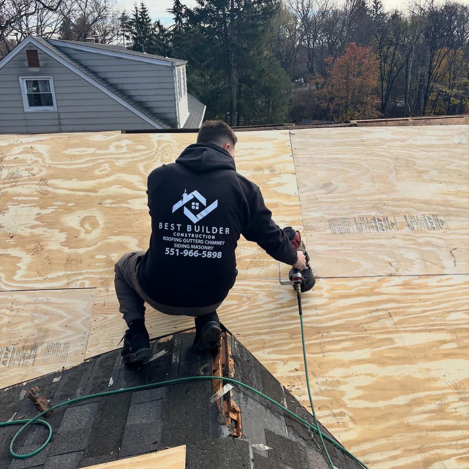 Best Builder Employee doing roofing job