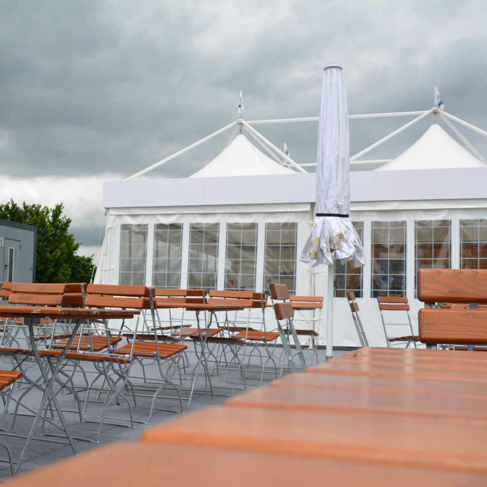 Custom Tent Manufacturing