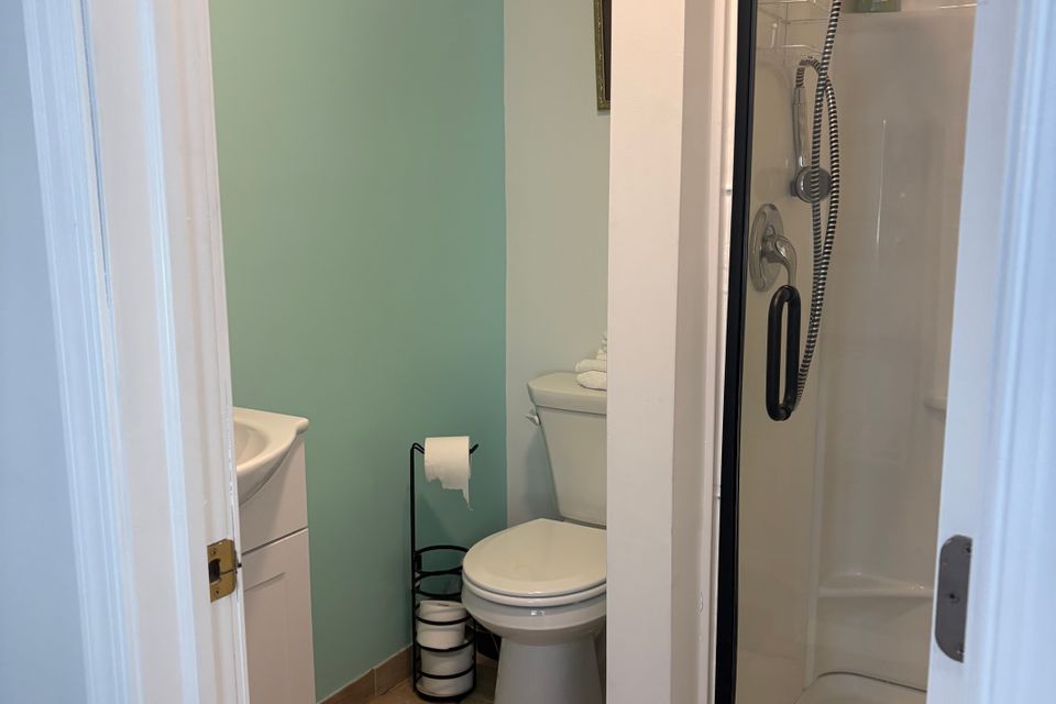 Unit 3 bathroom