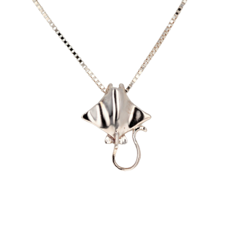 Manta ray necklace close up r scaled removebg preview