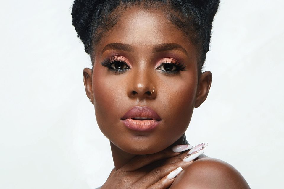 Choco pictures woman g1c494120a 1920