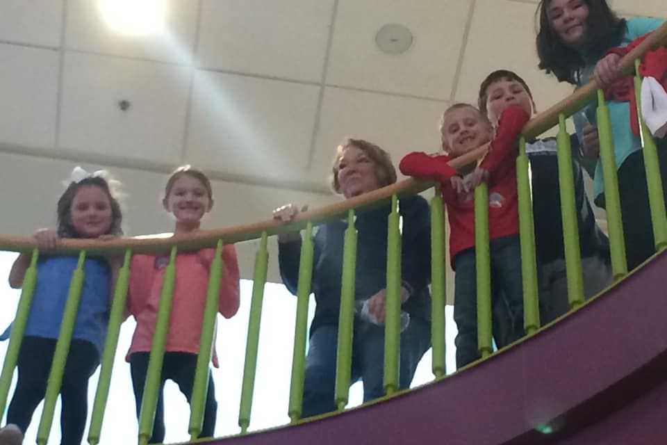 96167180 2994762930569808 925470056769388544 n