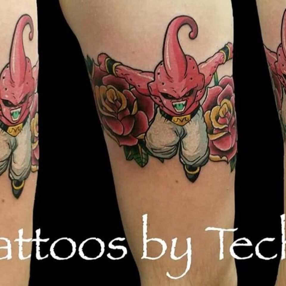 Tech boo with traditional roses